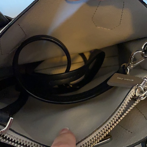 MK purse - Picture 3 of 3